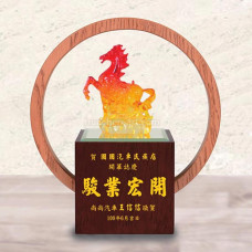 創意獎座-馬到成功-木座雷雕